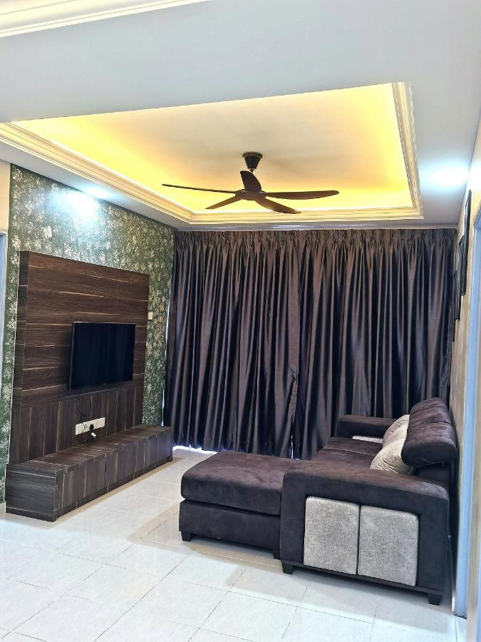 Moonight Luxe Suite, Cameron'S Emerald Avenue Бринчанг Экстерьер фото