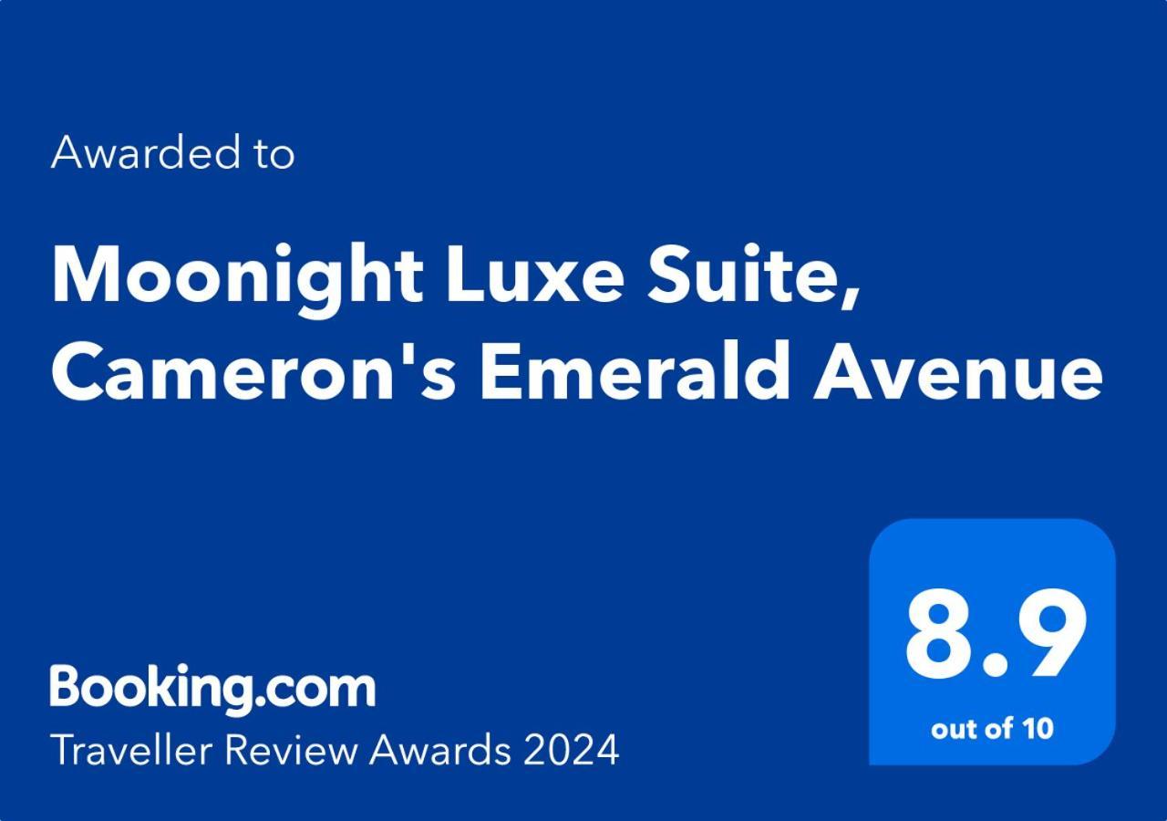 Moonight Luxe Suite, Cameron'S Emerald Avenue Бринчанг Экстерьер фото